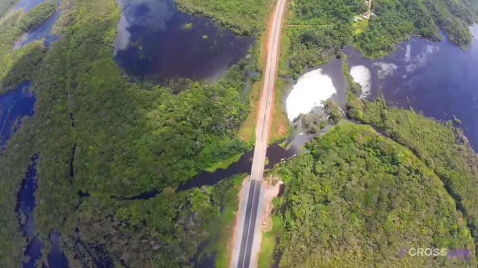 Dronebeeld boven Suriname